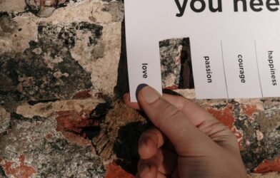 A PERSON HAS WRITTEN WALL NOTES ABOUT PARENTAL SELF AWARENESS